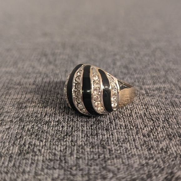3 for $30 | Vintage EDCO Black Enamel and Rhinestone Dome Ring, Size 10 - Picture 1 of 6